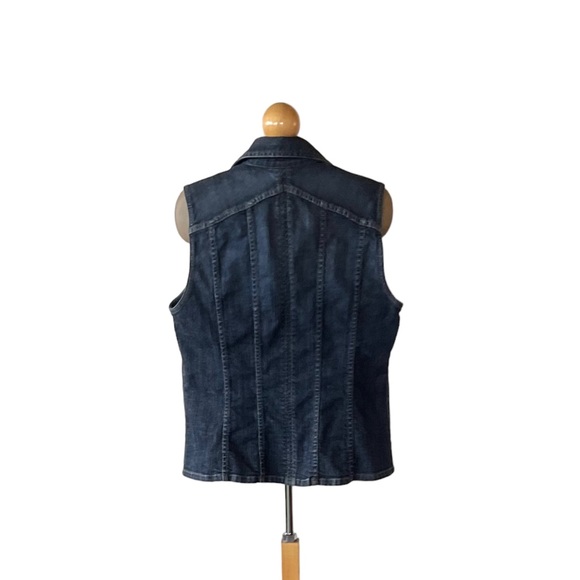 CHICO’S Platinum Denim Vest size 1 MED BLUE Wash Front & Side Pockets LIKE NEW! - Picture 4 of 9